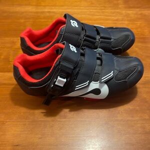 Peloton shoes size 38 or size 7.5